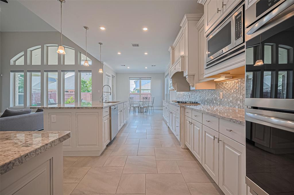 16818 Calcots Drive, Richmond, Texas image 18