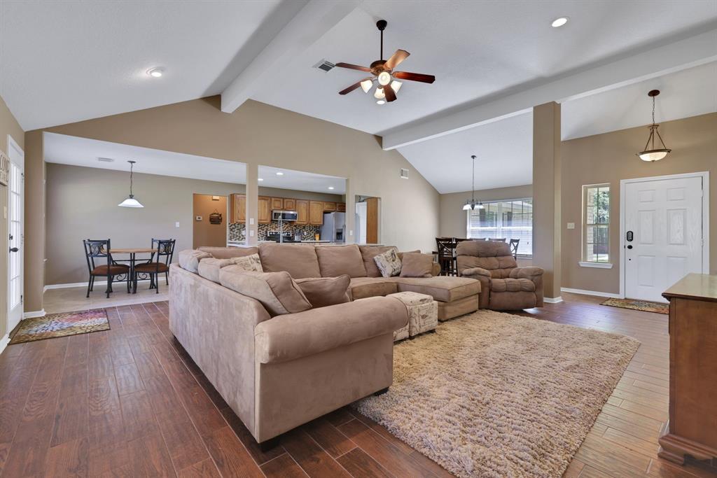10 Twinstone Court, Coldspring, Texas image 6