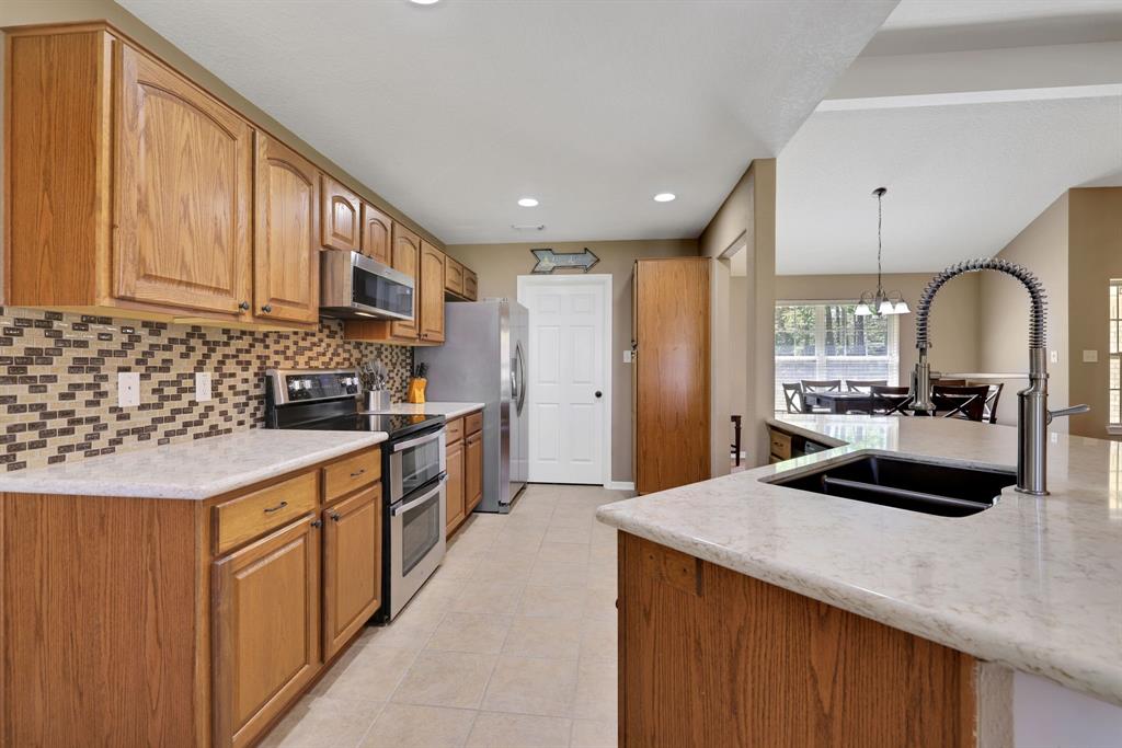 10 Twinstone Court, Coldspring, Texas image 8