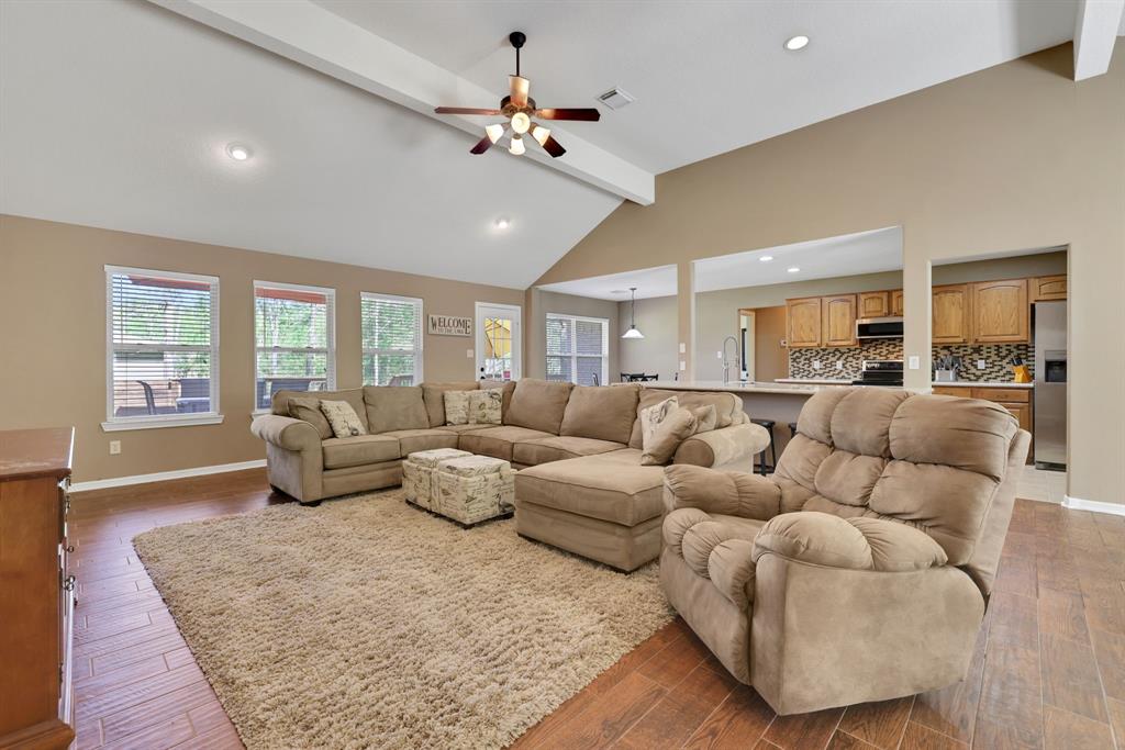 10 Twinstone Court, Coldspring, Texas image 4