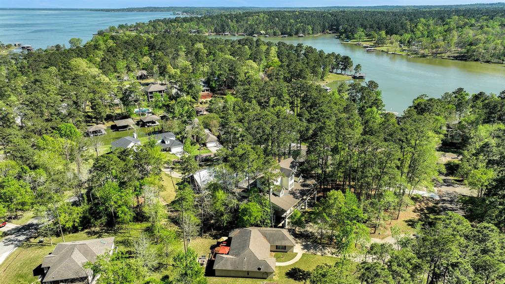 10 Twinstone Court, Coldspring, Texas image 2
