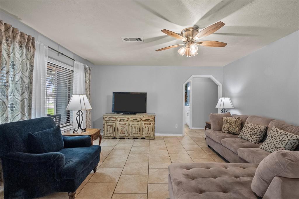 4715 4th Street, Bacliff, Texas image 6