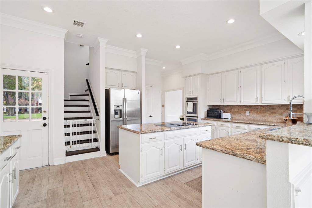 1626 Kings Castle Drive, Katy, Texas image 25