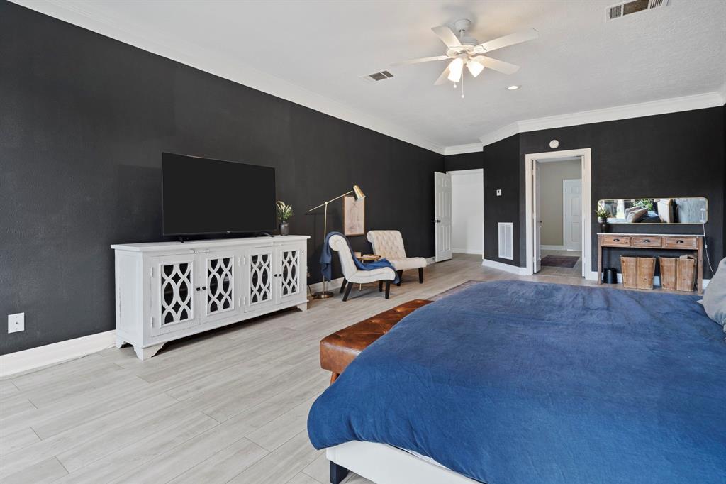 1626 Kings Castle Drive, Katy, Texas image 11