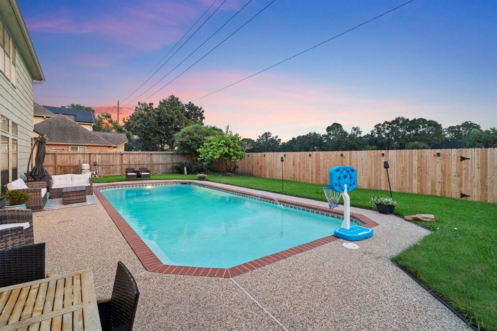 1626 Kings Castle Drive, Katy, Texas image 47