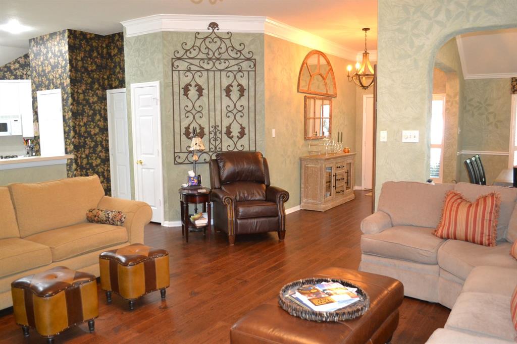 14 Mulberry Glen Place, Spring, Texas image 13