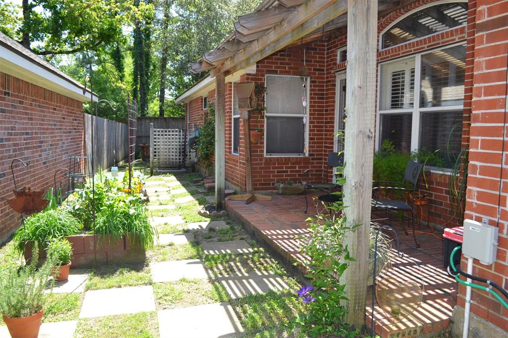 14 Mulberry Glen Place, Spring, Texas image 33