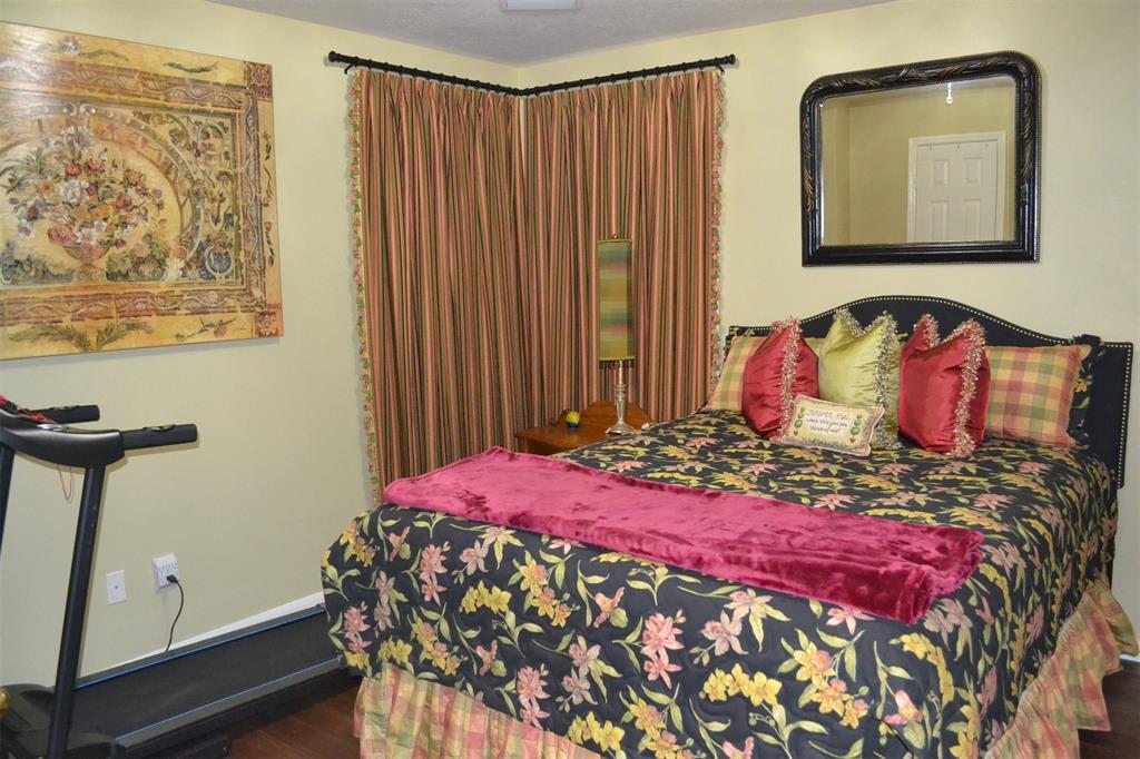 14 Mulberry Glen Place, Spring, Texas image 26