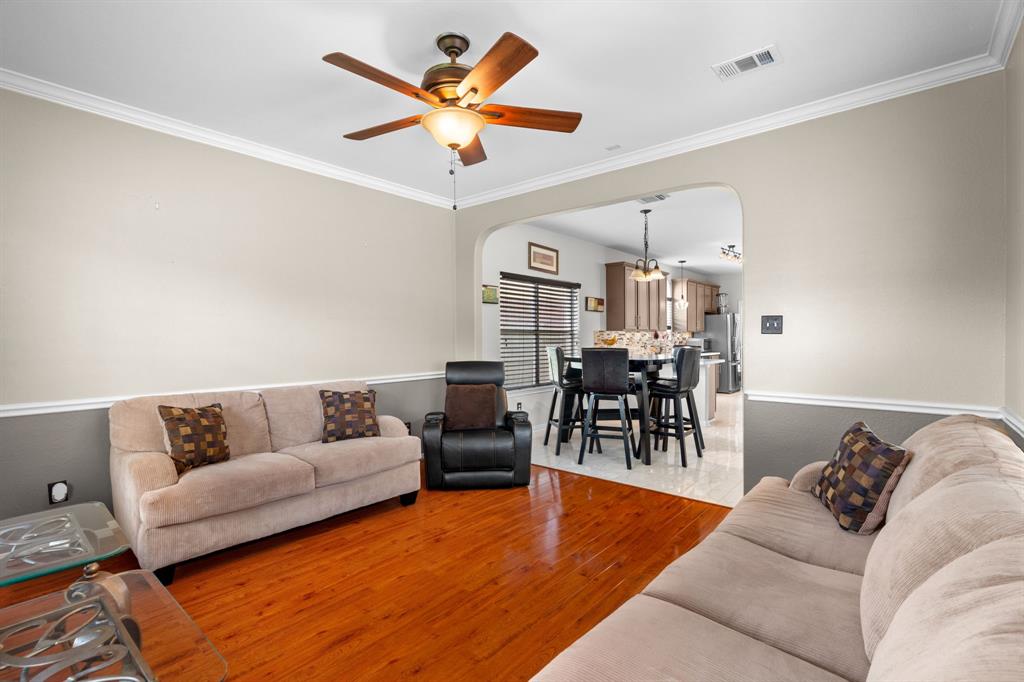 1010 Sapling Crest Court, Fresno, Texas image 21