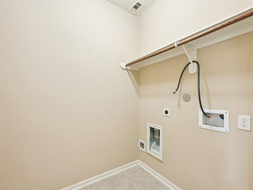 9430 Copper Cove Lane, Rosharon, Texas image 32