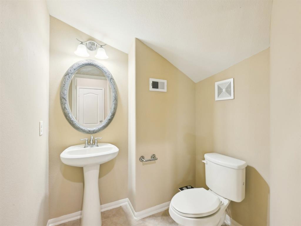 9430 Copper Cove Lane, Rosharon, Texas image 17