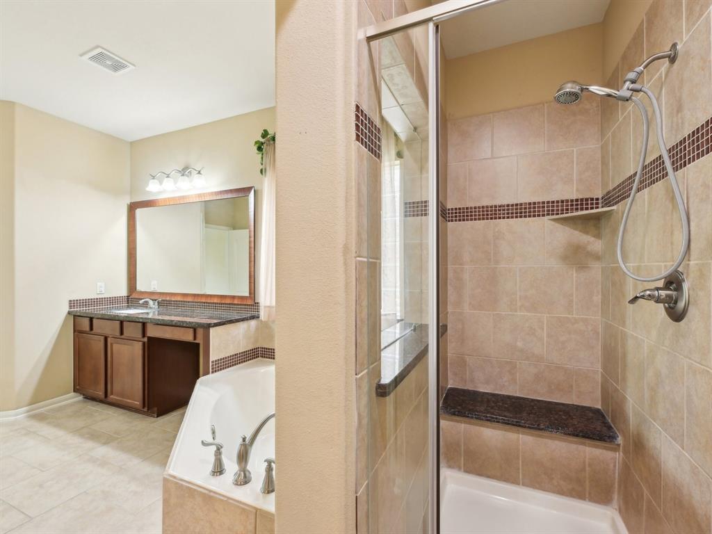 9430 Copper Cove Lane, Rosharon, Texas image 21