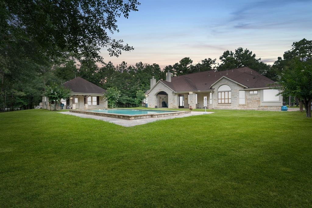 20319 Country Lake Drive