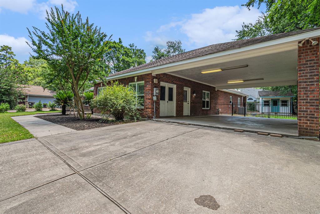 32806 W Westwood Square West Drive, Magnolia, Texas image 40