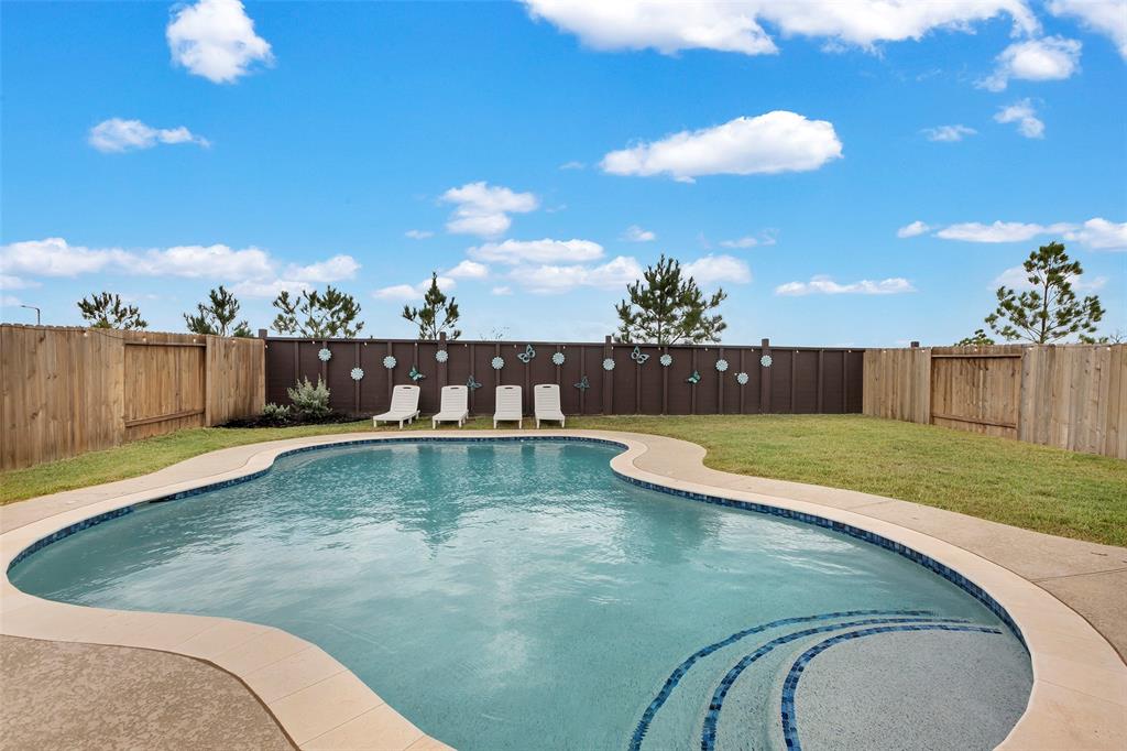 16134 Sugar Falls Drive, Conroe, Texas image 1