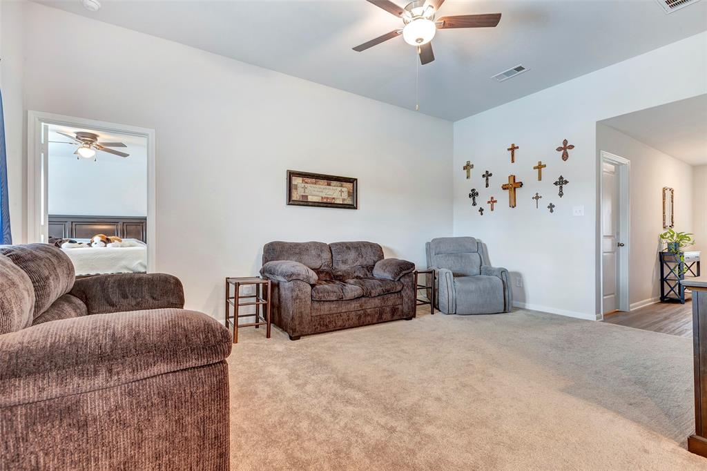 16134 Sugar Falls Drive, Conroe, Texas image 11