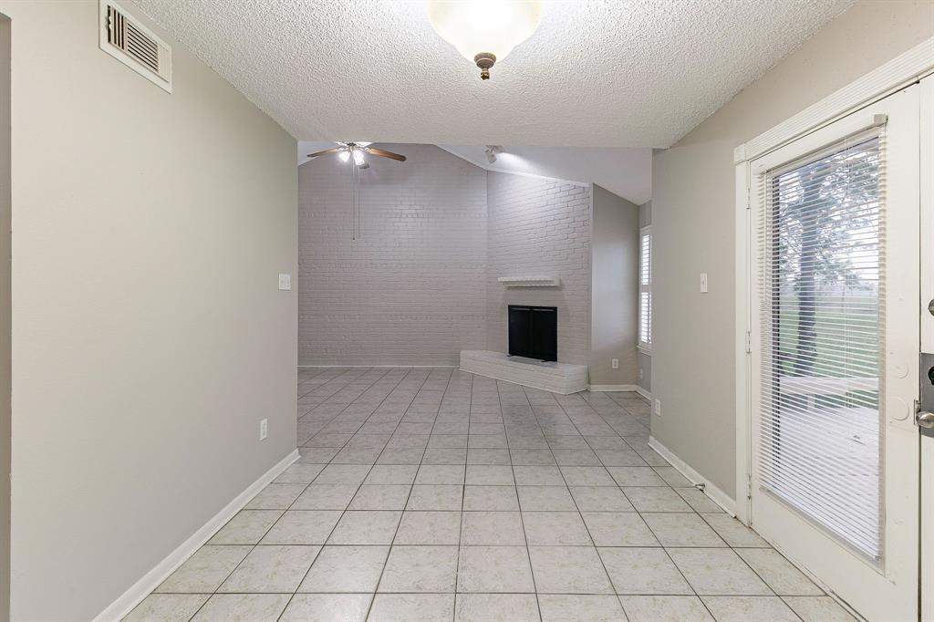 2242 Par Lane, Richmond, Texas image 4