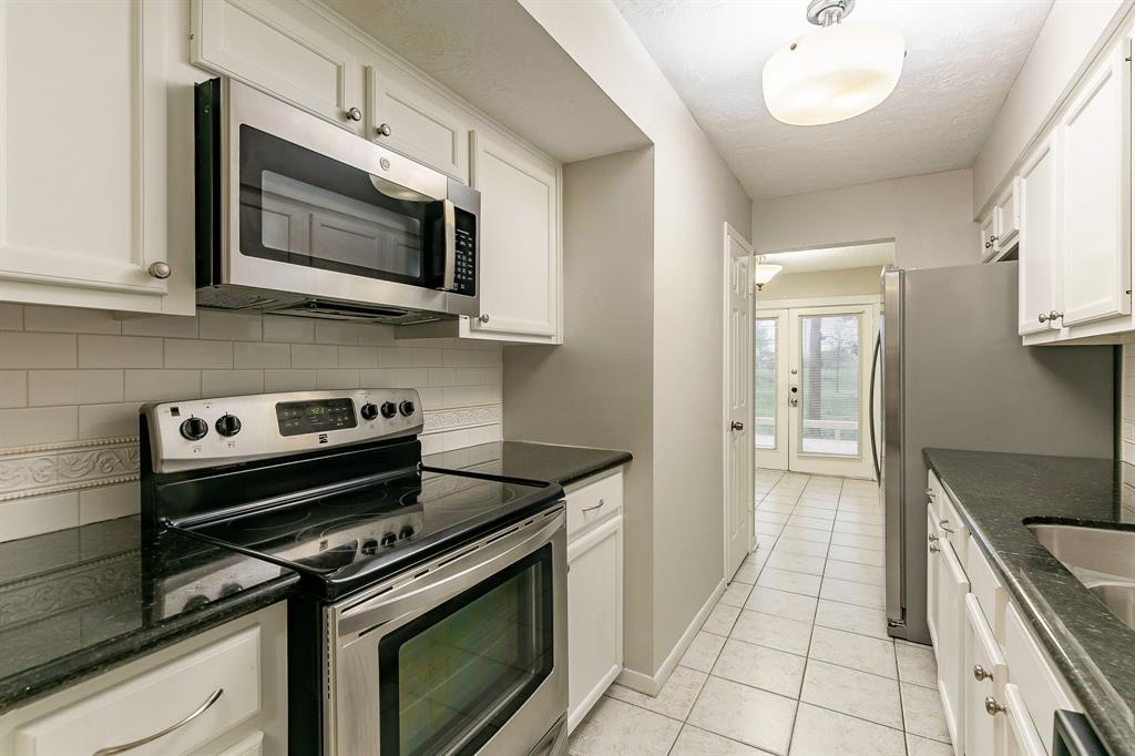 2242 Par Lane, Richmond, Texas image 13