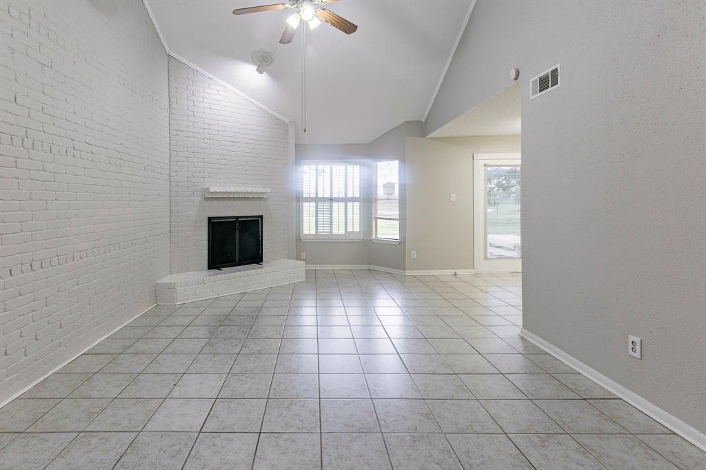 2242 Par Lane, Richmond, Texas image 3