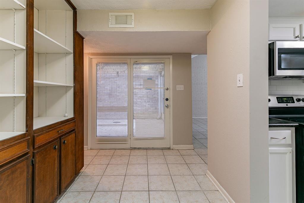 2242 Par Lane, Richmond, Texas image 11