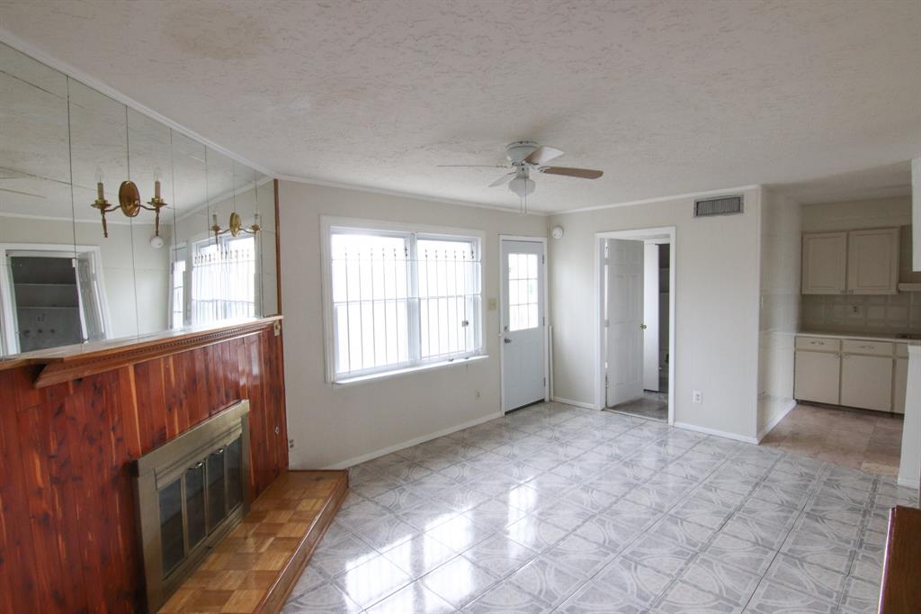 9357 Springmont Dr Dr, Houston, Texas image 9