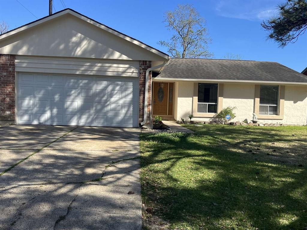 4403 Peridot Lane, Friendswood, Texas image 1