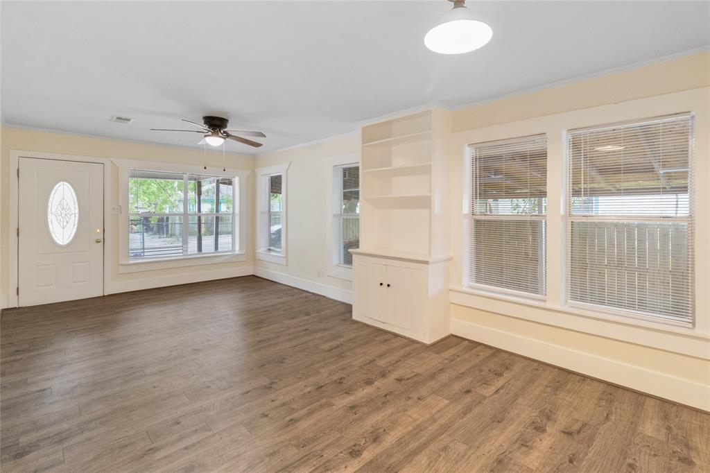 310 W Republic Avenue, Baytown, Texas image 10