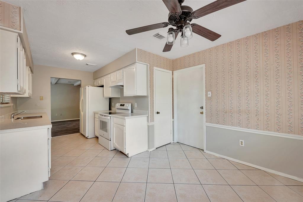 9507 Rannock Way, Spring, Texas image 9