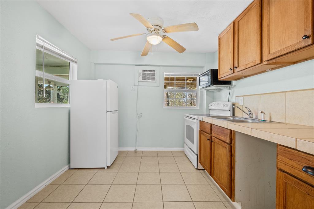 230 Tiki Trail, Livingston, Texas image 36