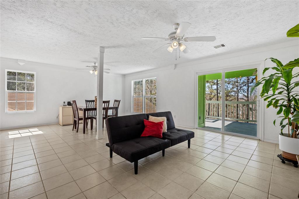 230 Tiki Trail, Livingston, Texas image 18
