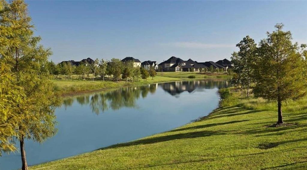 28618 Monarch Cliffs Drive, Fulshear, Texas image 18