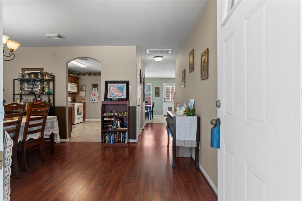 property-search 2 2522 Hidden Park Lane