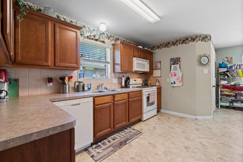 property-search 3 2522 Hidden Park Lane