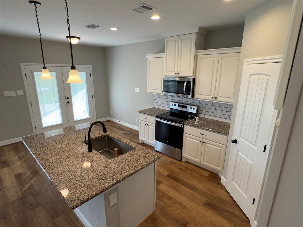723 Sandy Corner Road, El Campo, Texas image 4