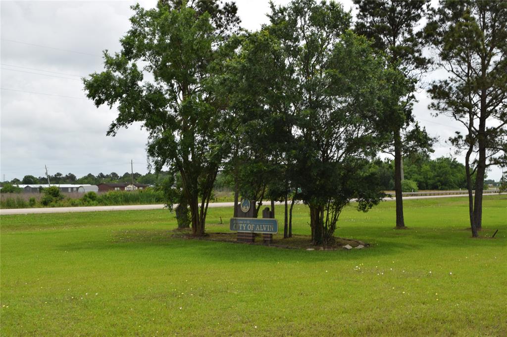 00 N Highway 35, Alvin, Texas image 13