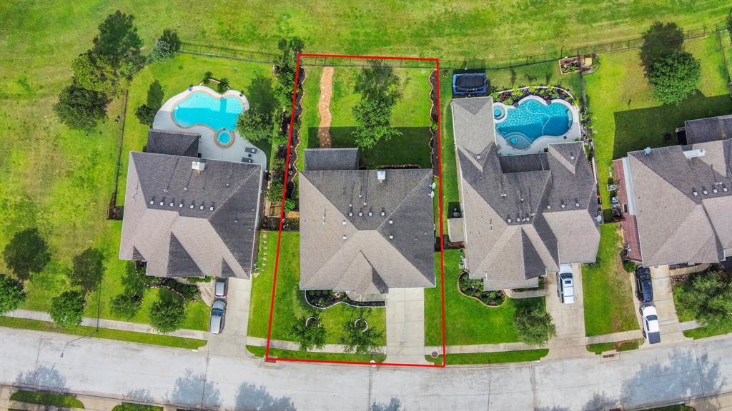 14311 Lakepointe Bend Lane