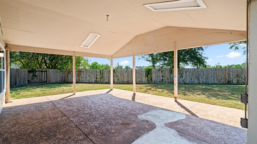 2038 Adobe Stone Drive, Humble, Texas image 25