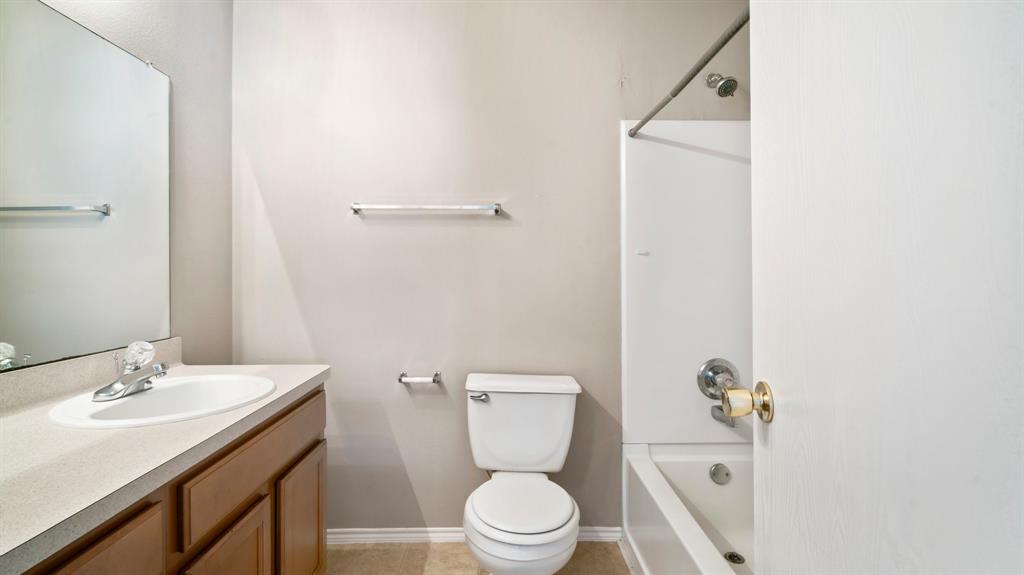 2038 Adobe Stone Drive, Humble, Texas image 23