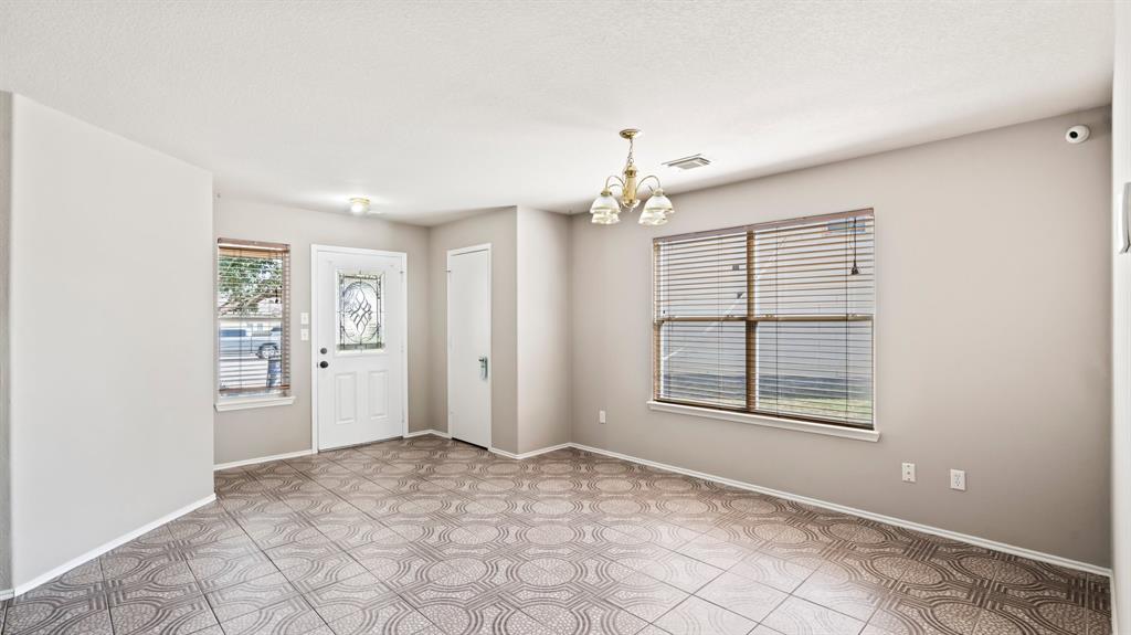 2038 Adobe Stone Drive, Humble, Texas image 5