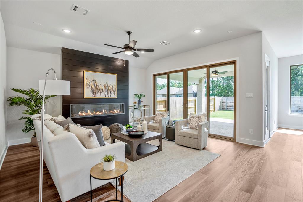 17335 Sunflower Petals Trail, Conroe, Texas image 22
