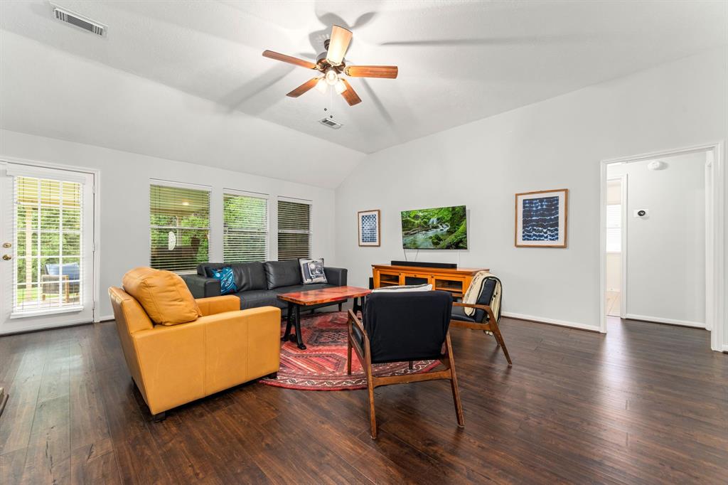 221 Chariss Glen Drive, League City, Texas image 10