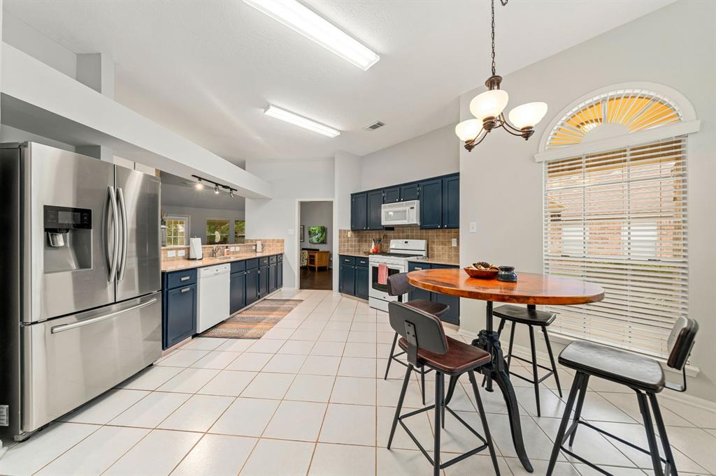 221 Chariss Glen Drive, League City, Texas image 14