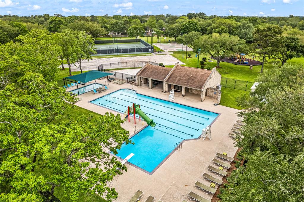 221 Chariss Glen Drive, League City, Texas image 29