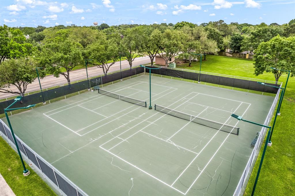 221 Chariss Glen Drive, League City, Texas image 26
