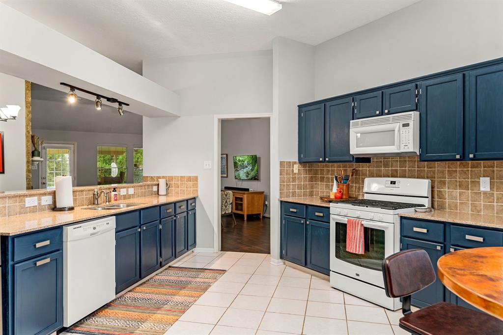 221 Chariss Glen Drive, League City, Texas image 11