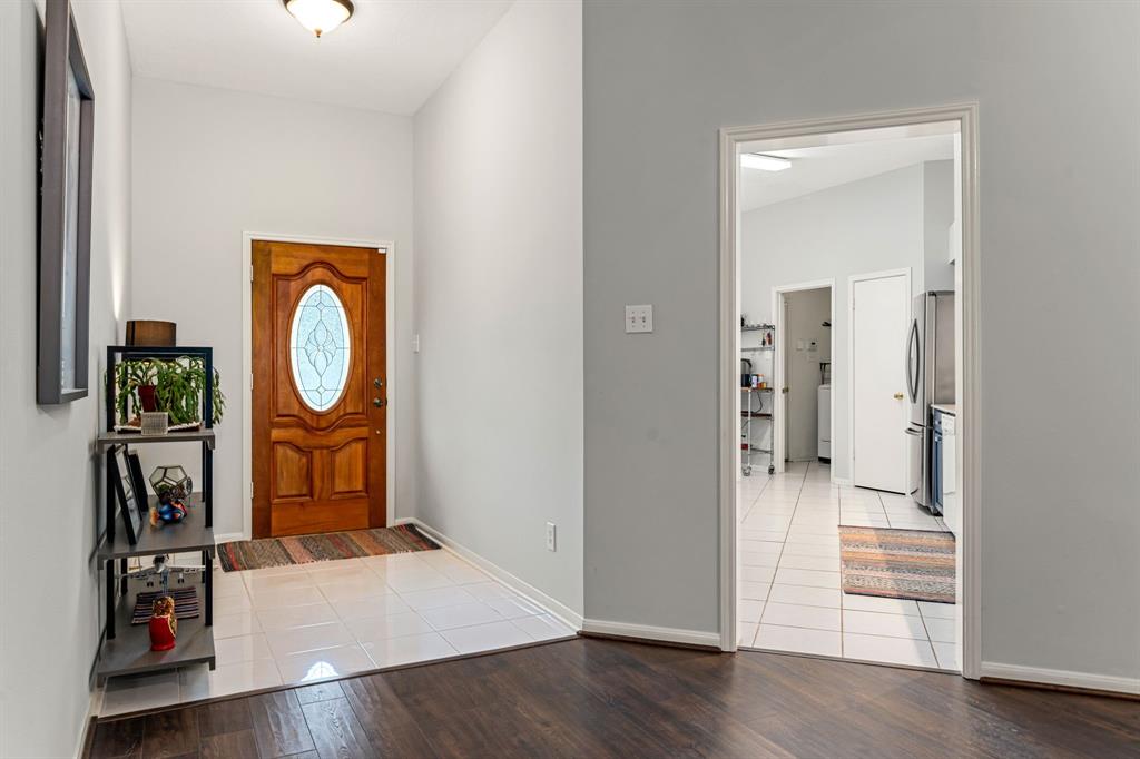 221 Chariss Glen Drive, League City, Texas image 4