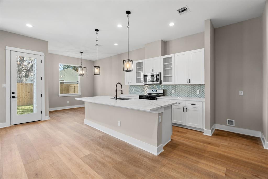 5833 Highland Sun Lane