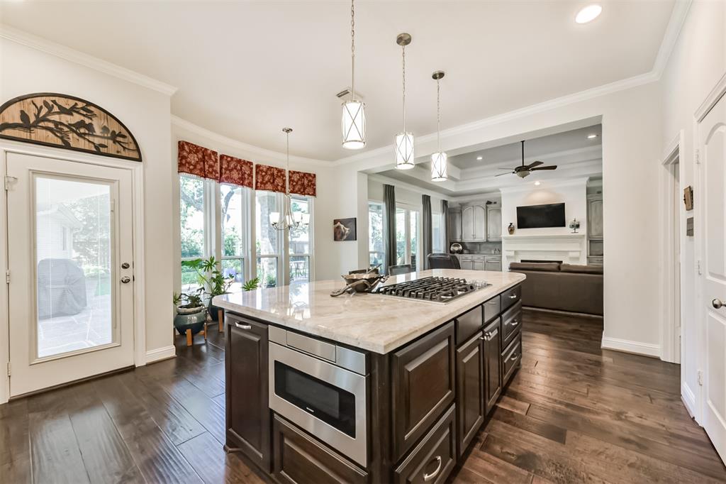 2211 Bens View Trail, Kingwood, Texas image 13