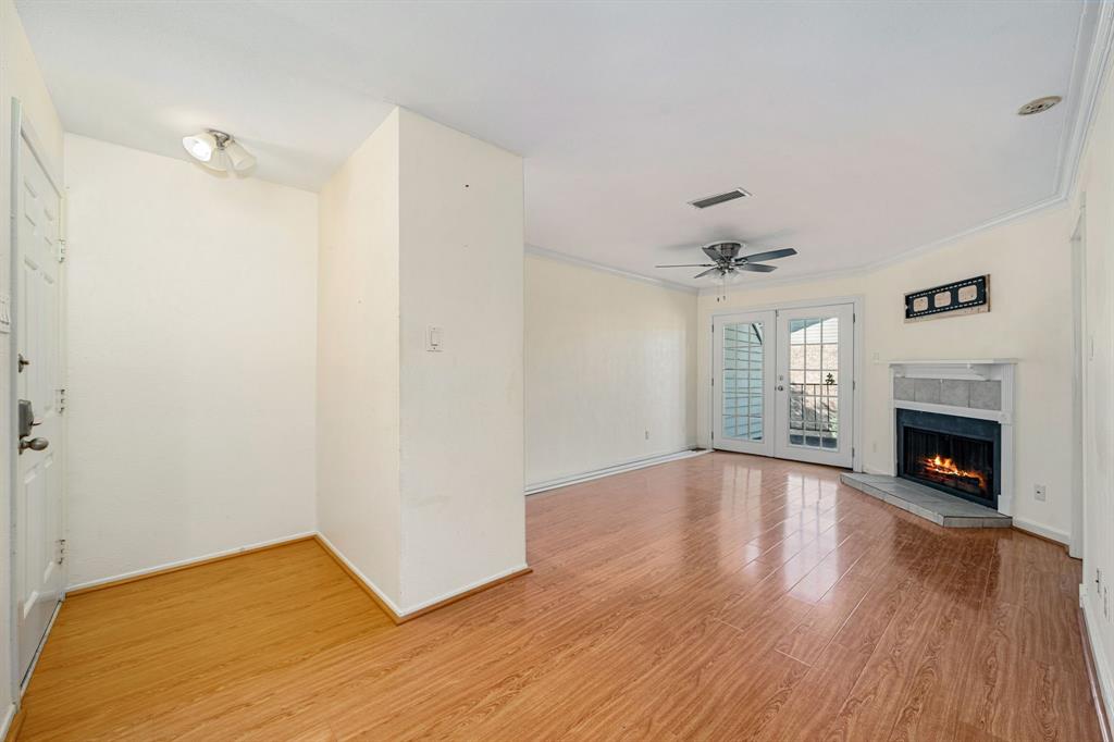 18800 Egret Bay Boulevard #207, Webster, Texas image 4