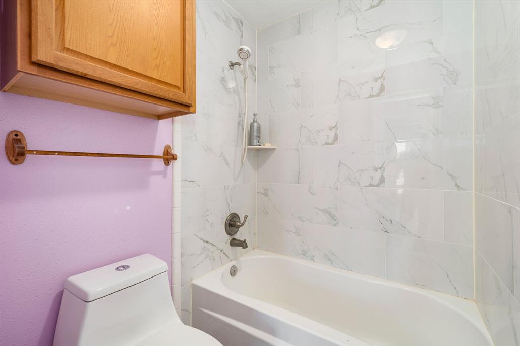 18800 Egret Bay Boulevard #207, Webster, Texas image 12